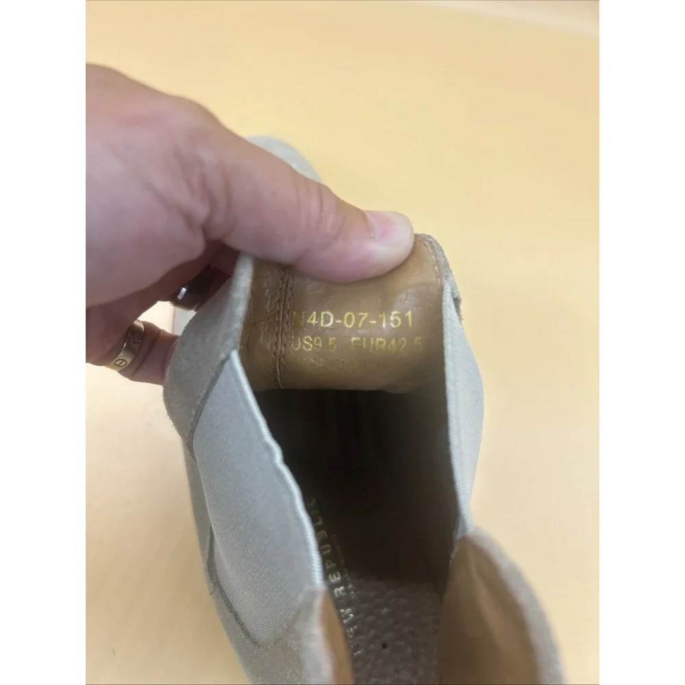 New Republic Chelsea Boots Tan‎ Beige Suede Crepe Sole Men's Size 9.5
